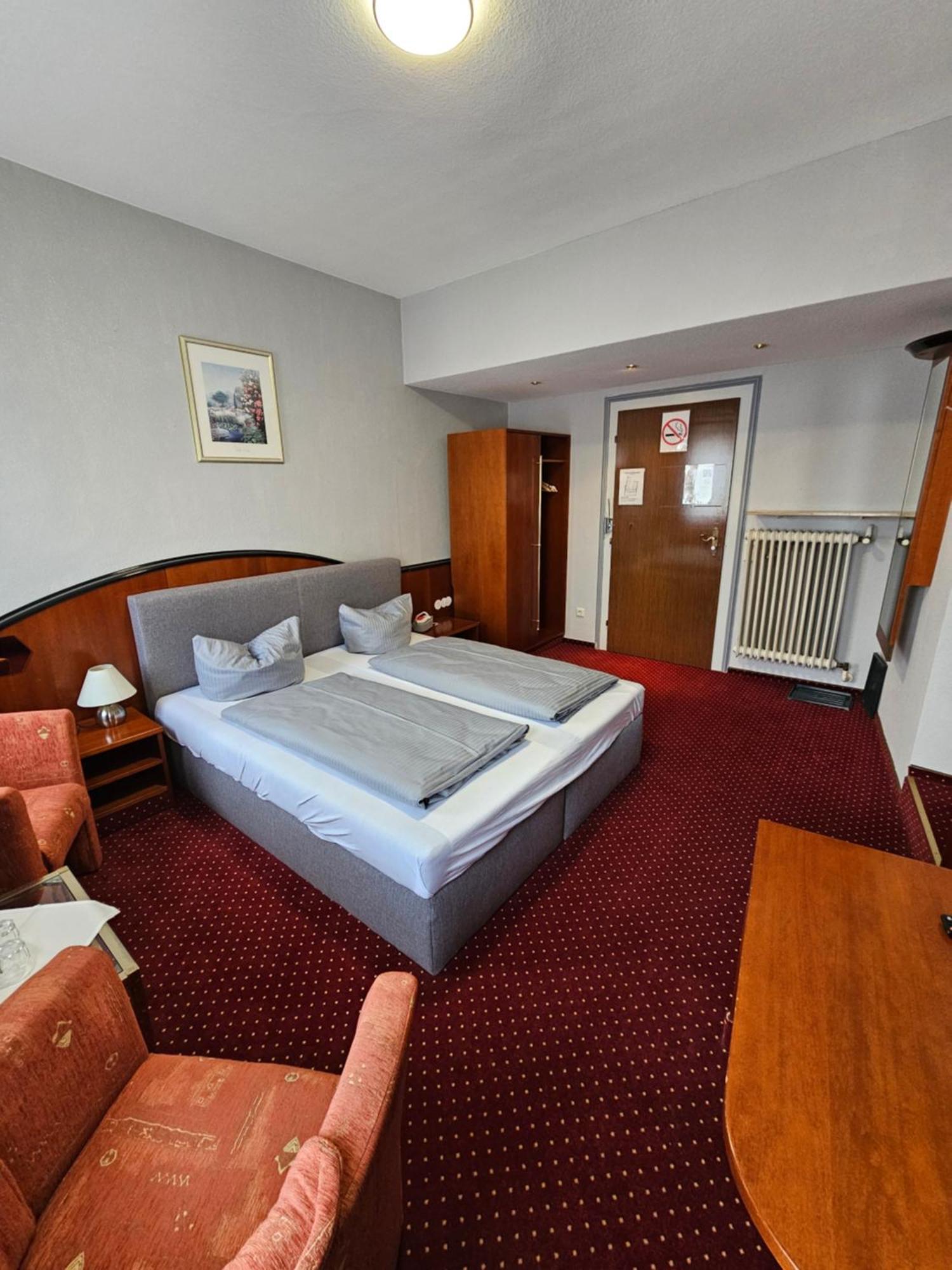 Hotel & Restaurant Krone Рехау Экстерьер фото