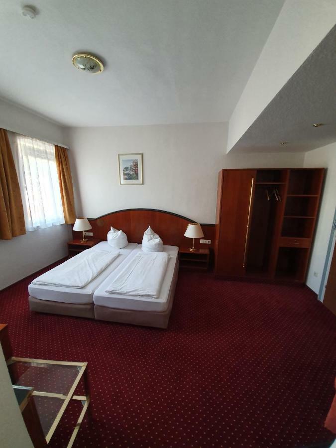 Hotel & Restaurant Krone Рехау Экстерьер фото